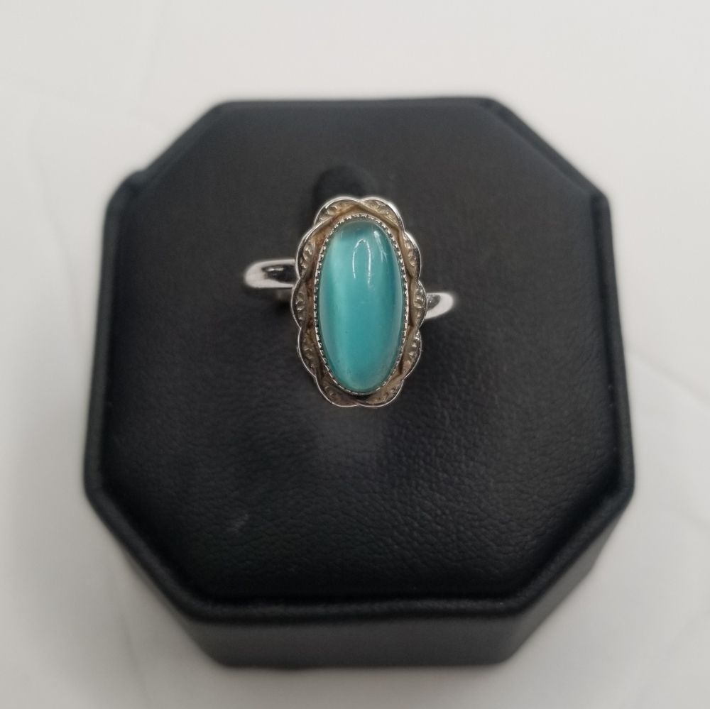 Vtg Fashion Ring Size 6 Adjustable Blue Moonstone Silver Tone Sarah Cov.
